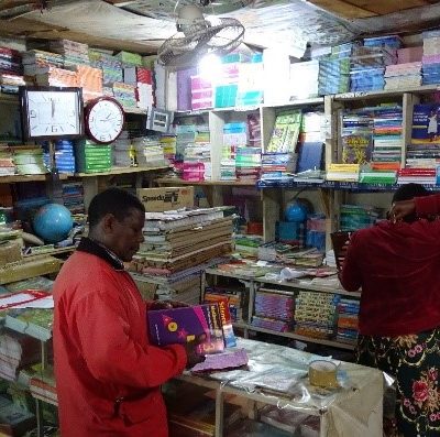  Büchergeschäft in Arusha (2019)